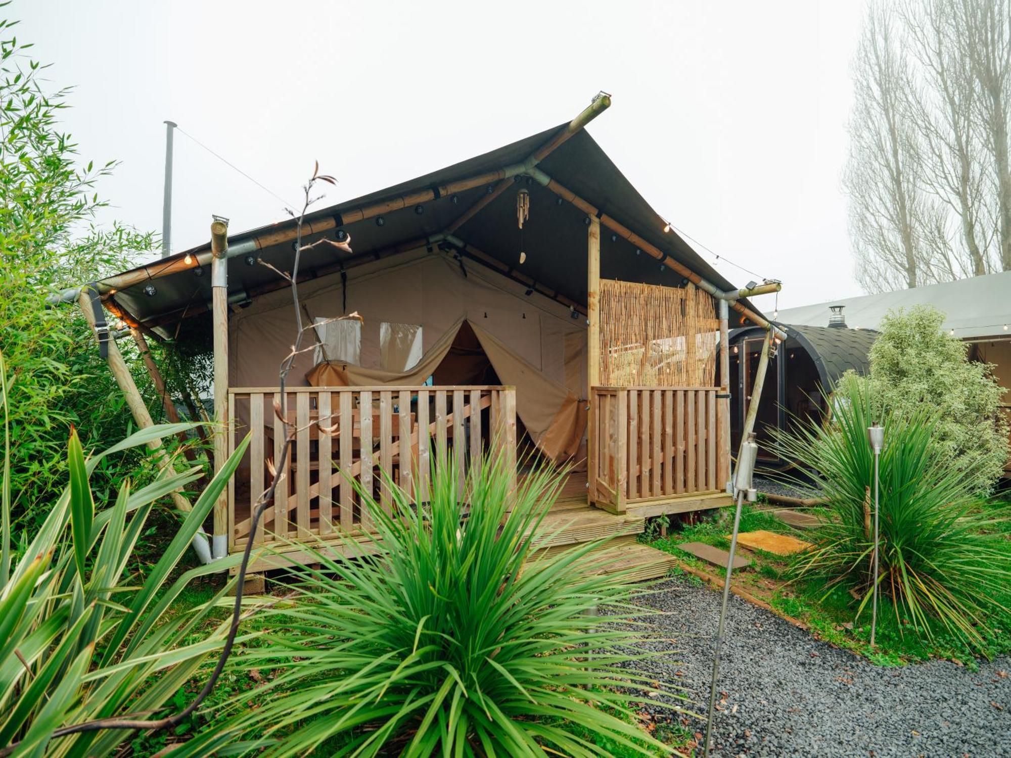 Sunset Retreats Safari Tent Ombersley Bagian luar foto