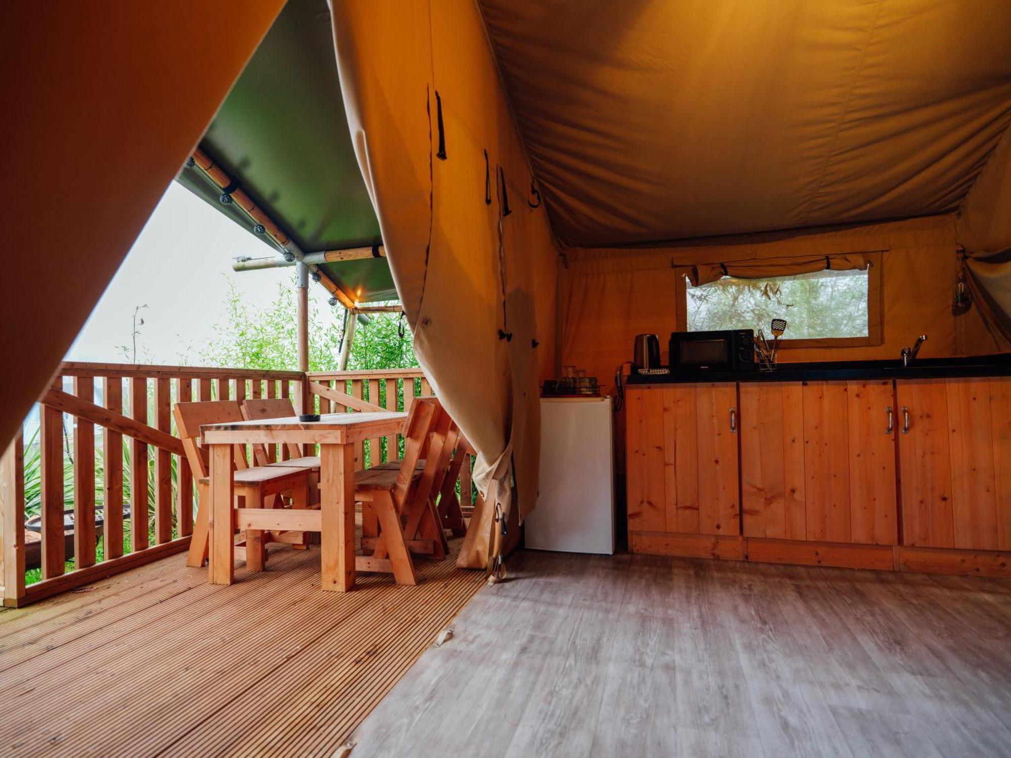 Sunset Retreats Safari Tent Ombersley Bagian luar foto