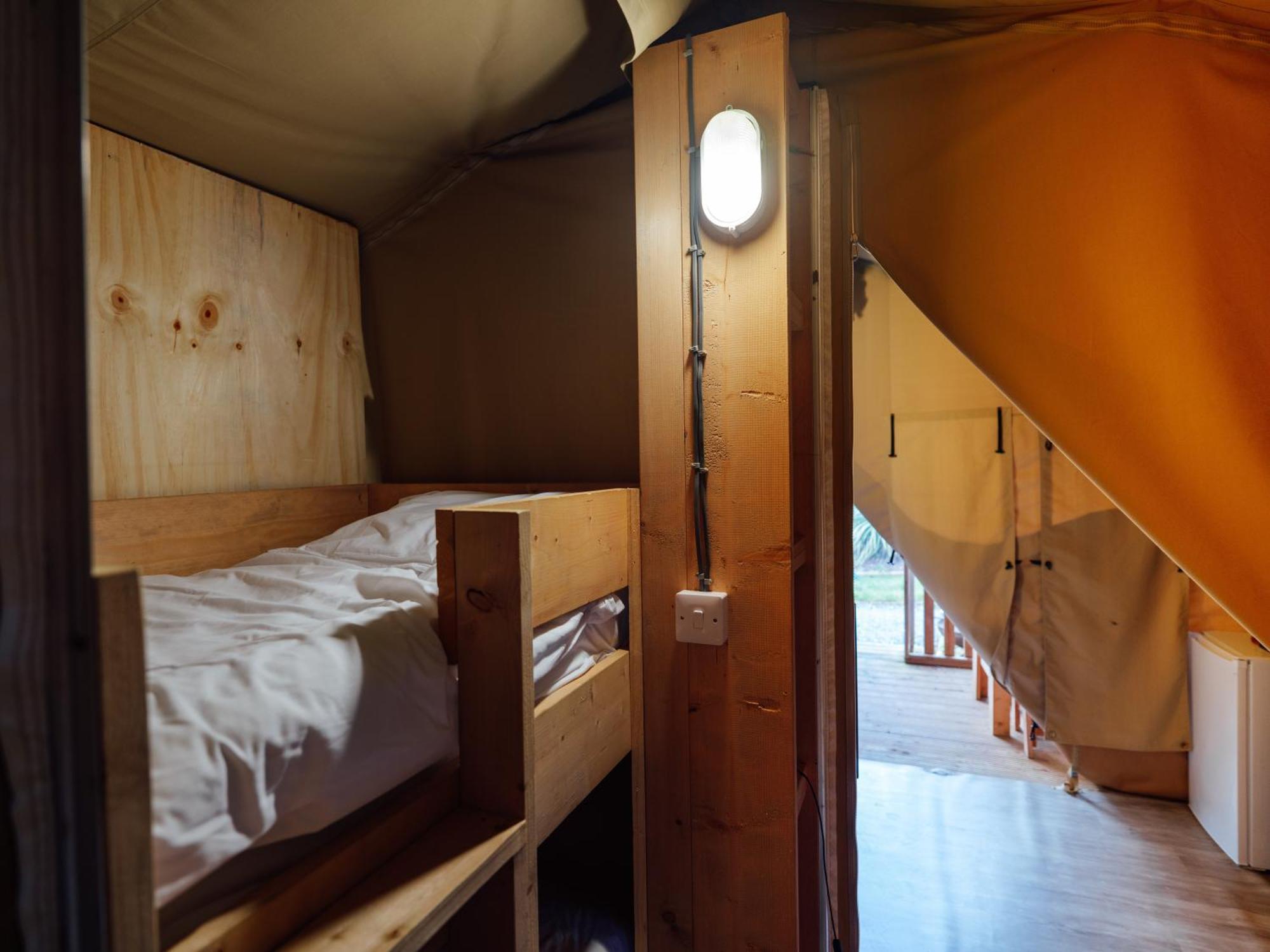 Sunset Retreats Safari Tent Ombersley Bagian luar foto